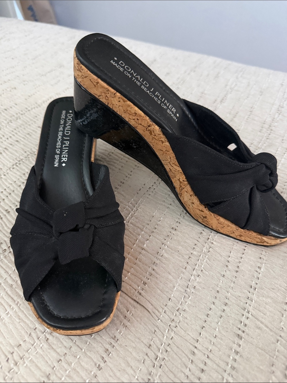 Donald J. Pliner Black Fabric Knot Cork Wedge Sandals